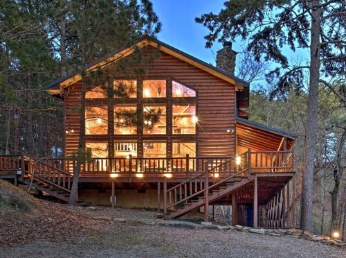 Private Hillside Cabin Near Beavers Bend