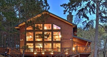 Private Hillside Cabin Near Beavers Bend