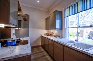 Paper towels, dining tables