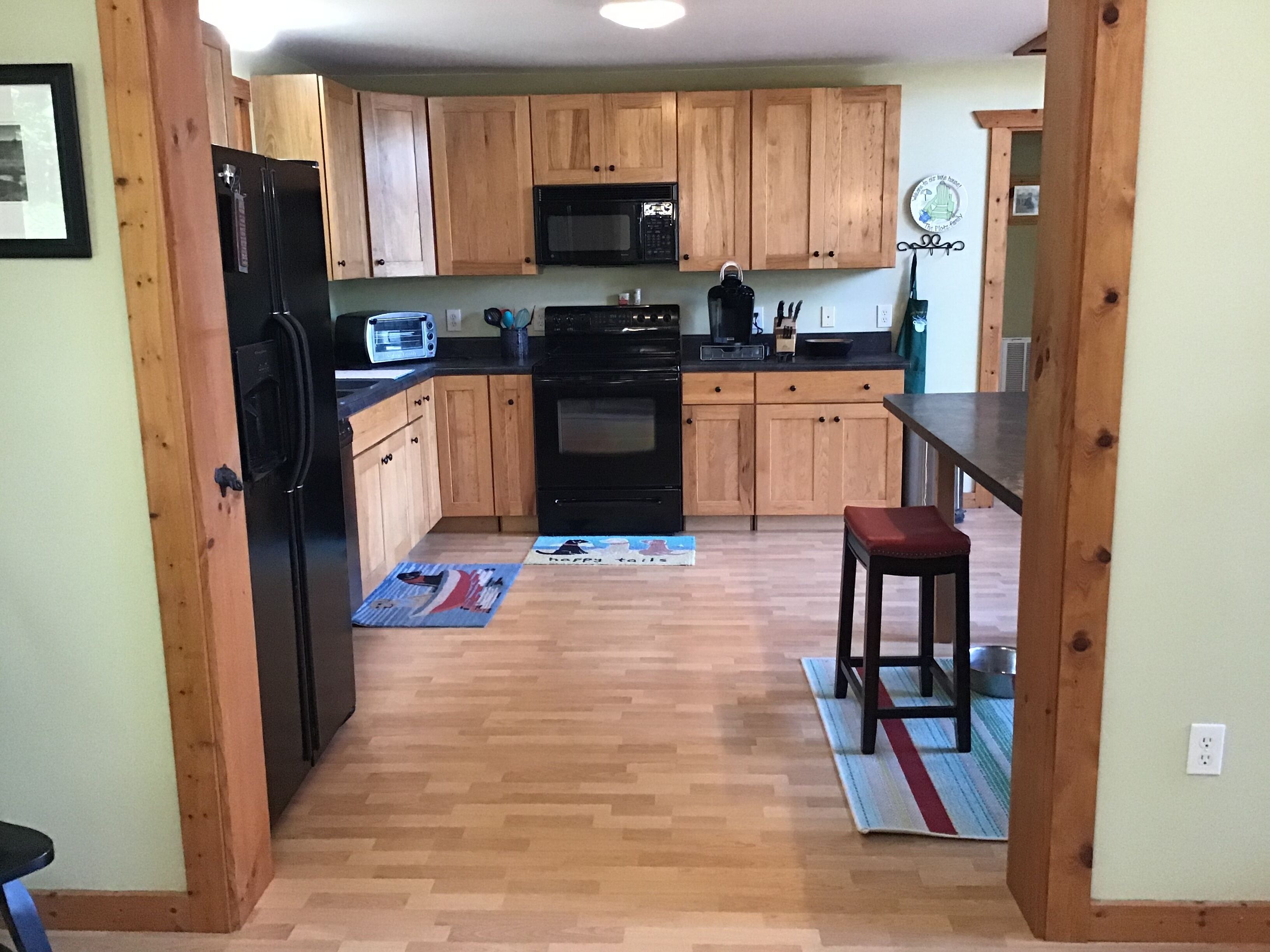 Come and enjoy lake life. Relax at this family friendly lake house.