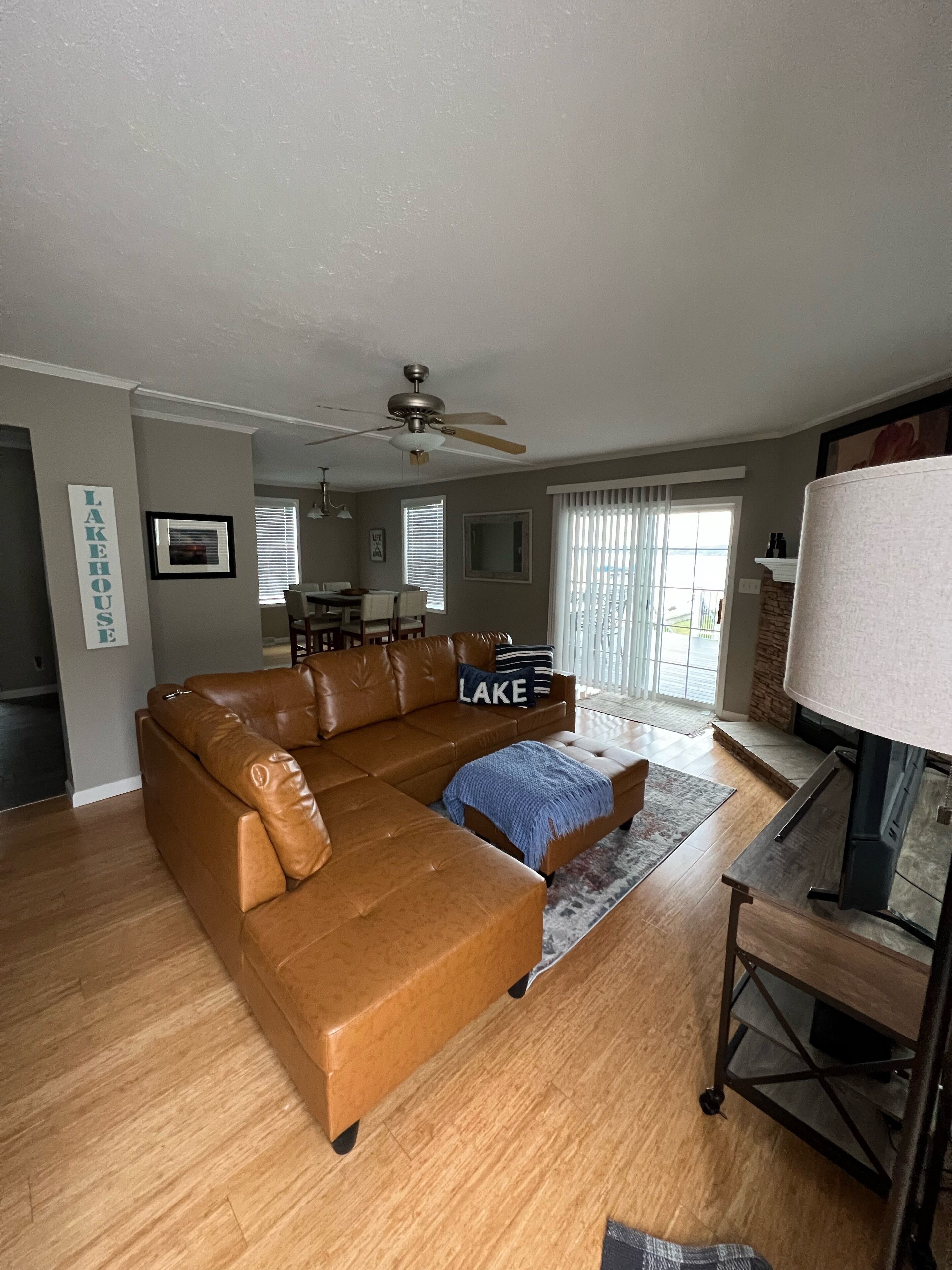 Newly remodeled Cayuga Cottage with private dock on the sunset bay. 