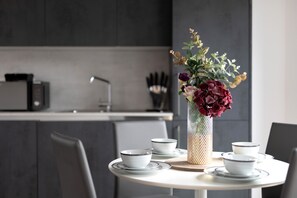 Luxury Apartment, Terrace | In-room dining - home.ly - London Camden Town Apartments (London)