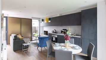 Luxury Apartment, Terrace | Private kitchen