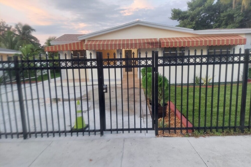 Miami Oasis Unit 1