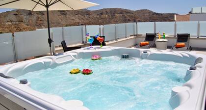 Big Villa Tauro with Private Heated Saltwater Pool & Jacuzzi & BBQ & Game Room