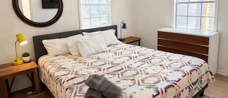 2 soverom, strykejern/-brett, wi-fi og sengetøy