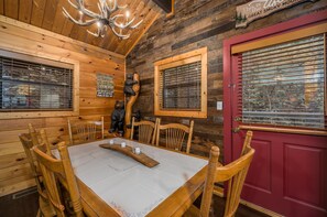 Dining - Summer Time in the Smokies! Beautiful MTN Views! (Gatlinburg)