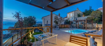 Acogedora casa en Omisalj con sauna