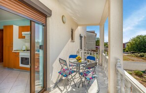 Outdoor dining - 1 bedroom amazing apartment in Pula (Pula)