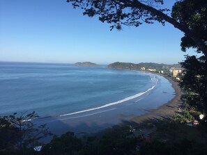 Unclassified image, 2 of 34, button