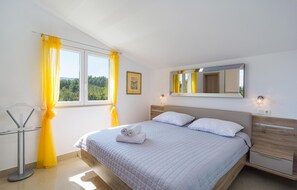 2 Schlafzimmer, Zimmersafe, kostenloses WLAN, Bettwäsche