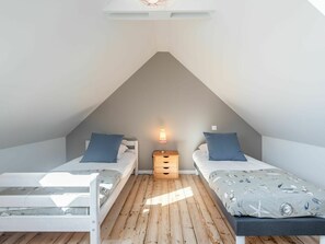4 quartos, berço de viagem, Wi-Fi de cortesia, roupa de cama