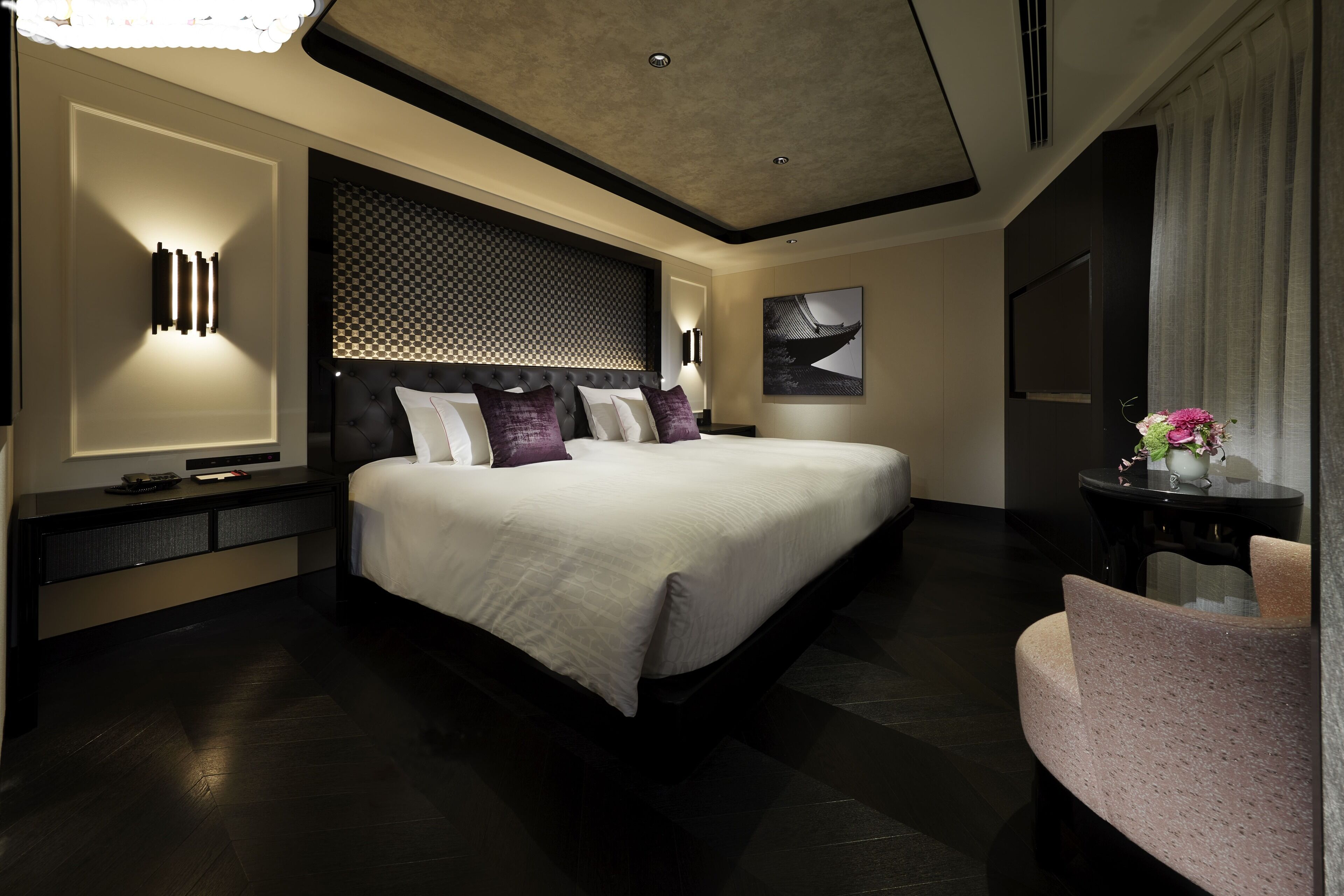 fauchon suite king heritage view(lounge access) | 1 bedroom, down duvets, free minibar items, in-room safe