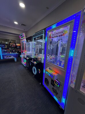 Game room - SLEEP 17,6BR/4BADisney  Villa@WindsorHills,themed,Spa,Pool,GameRoom,5mi@Disney! (Kissimmee)