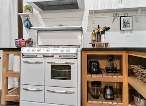 Coffee/tea maker, fridge, microwave, oven