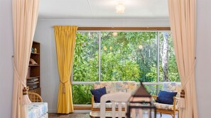 Interior - Family/Pet friendly house next to Park and Beach (Carrickalinga)