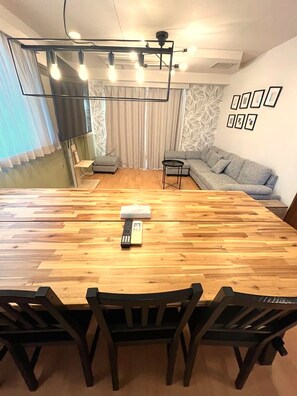 อพาร  ์ทเมนท์, ปลอดบุหรี่ (Nakano 801, Up to 14 Guests, 3LD) | เตารีด/โต๊ะรีดผ้า, Wi-Fi ฟรี, ผ้าปูที่นอน