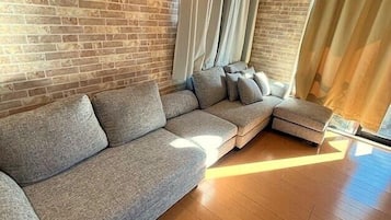 Apartment, Non Smoking (Grandioso Nakano 701) | Seterika/papan seterika, Wi-fi percuma, cadar katil