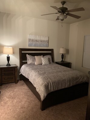 2 bedrooms, iron/ironing board, WiFi