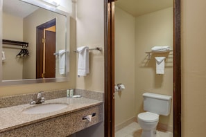 Room - Quality Inn (Ontario)