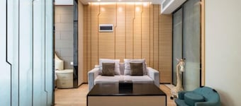 Sweetome Boutique Apartment (Yangzhou Railway Station Jinghua City)