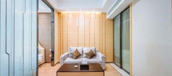 Sweetome Boutique Apartment (Yangzhou Railway Station Jinghua City)