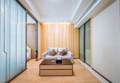 斯维登精品公寓(扬州火车站京华城店)