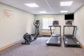 Fitness facility - Econo Lodge (Hammond)
