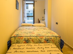 3 bedrooms, iron/ironing board, Internet, bed sheets