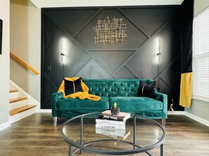 TV, fireplace - Luxury Stay With Private Chef in Atlantic Station! (Atlanta)