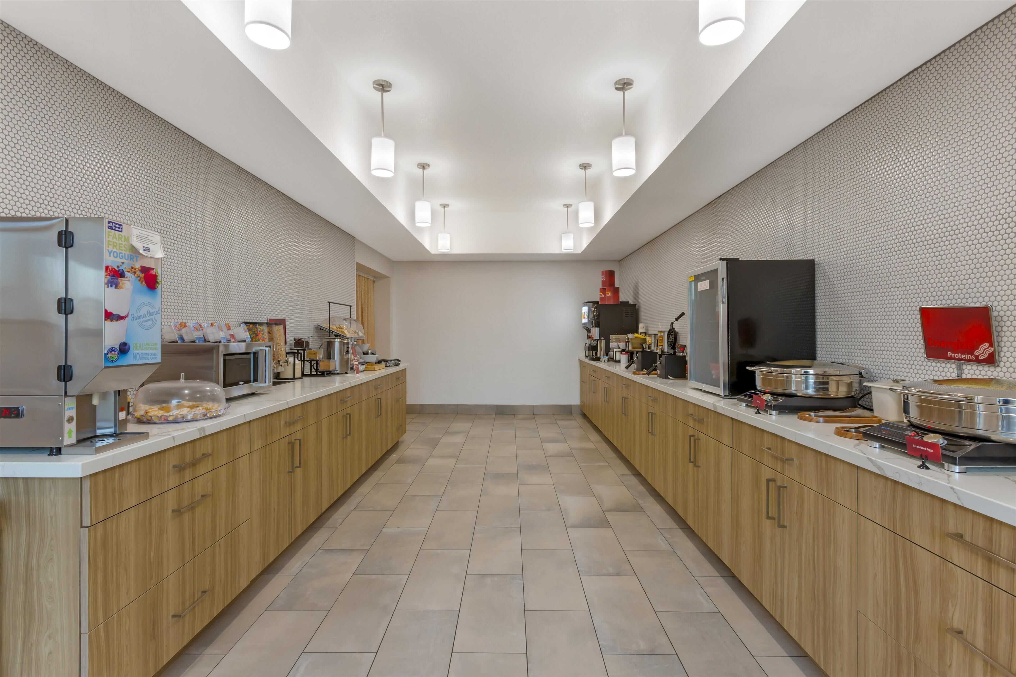 free daily full breakfast