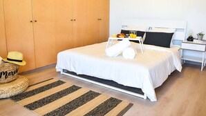 Apartamento, 1 quarto, sacada, vista para o mar