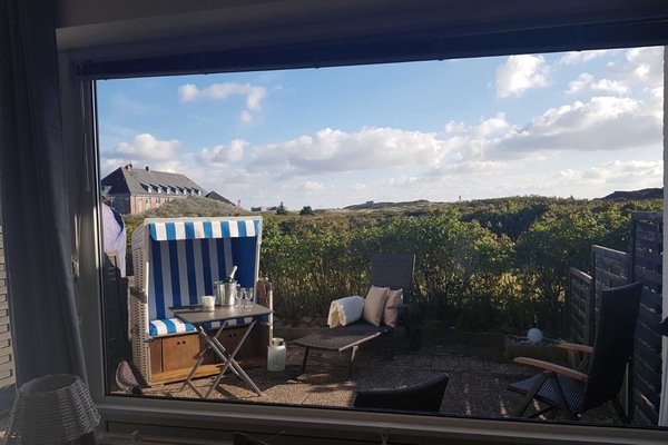 Fensterblick auf die Terrasse