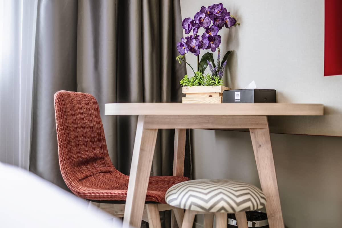 1 Schlafzimmer, Minibar, Zimmersafe, Schreibtisch
