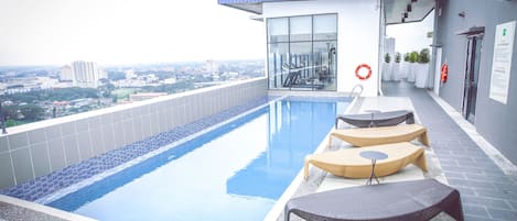 Indoor pool, pool loungers