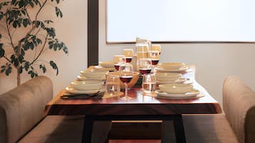Khu vực ăn uống tại phòng