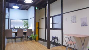 Grandioso Hatsudai Traditional Japanese House, Non Smoking | Living area | Flat-screen TV