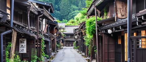 สถานที่น่าสนใจ