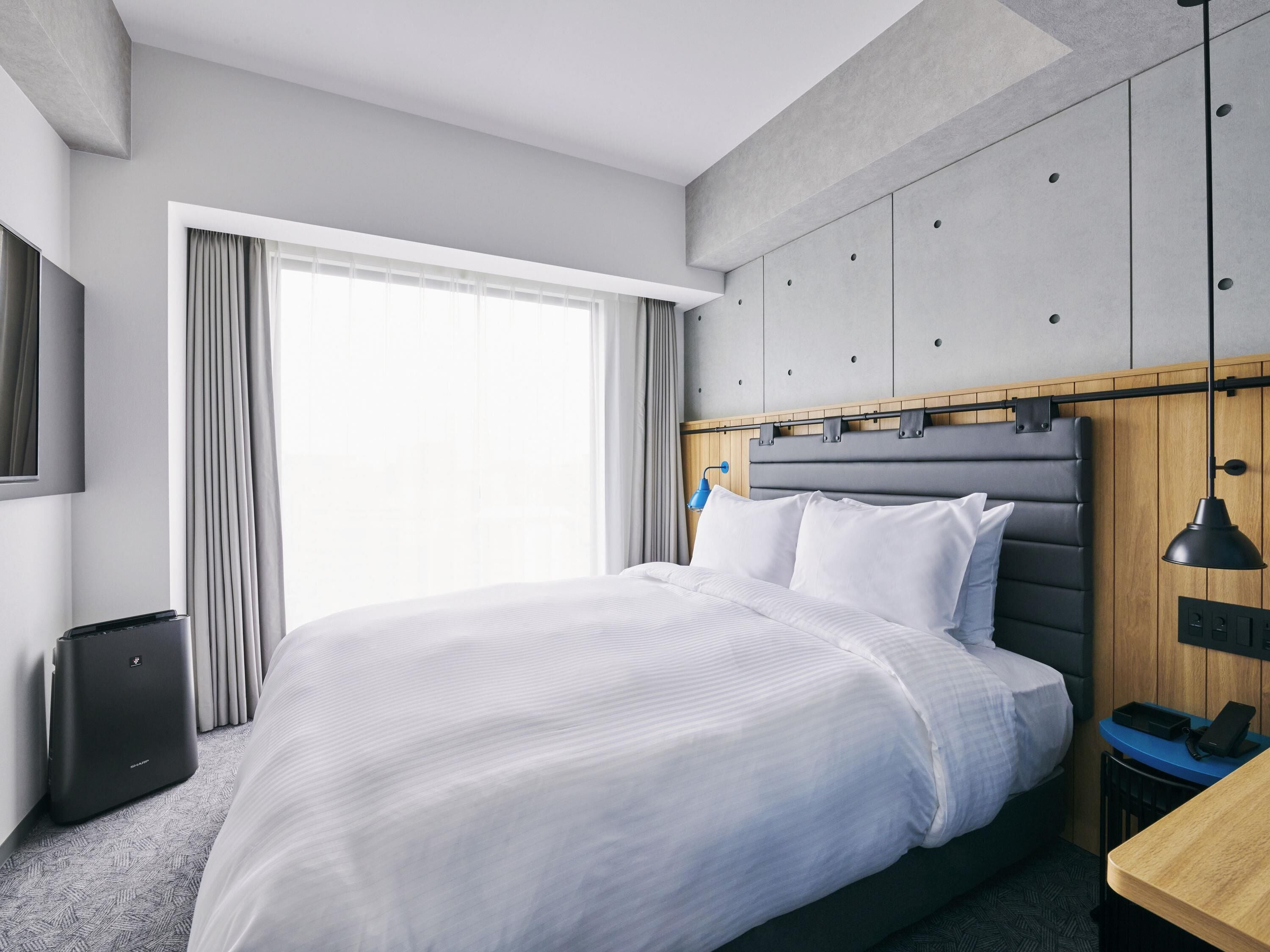 スタンダード ルーム ダブルベッド 1 台 禁煙 | セーフティボックス (室内)、デスク、ノートパソコン用作業スペース、遮光カーテン