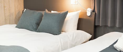 Décoration personnalisée, fer et planche à repasser, Wi-Fi gratuit