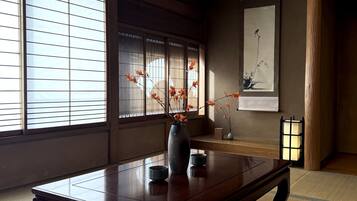 Casa (Yuzawa Japanese House) | 4 quartos, Wi-Fi de cortesia, roupa de cama