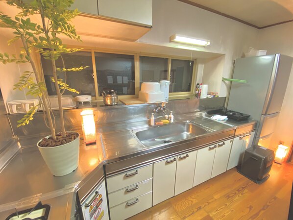 Yuzawa Japanese House | Shared kitchen | Fridge, microwave, stovetop, electric kettle