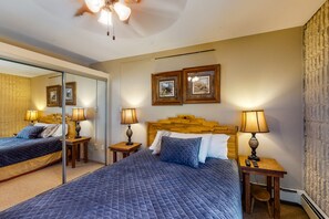2 Schlafzimmer, BĂŒgeleisen/BĂŒgelbrett, Internetzugang, BettwĂ€sche