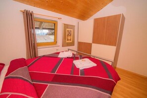 Apartament, balcó (Attached Bathroom) | Caixa forta a l'habitació, wifi gratuïta i roba de llit 