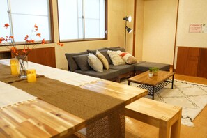 Flat-screen TV - The Hotel Yuzawa Oriental (Yuzawa)