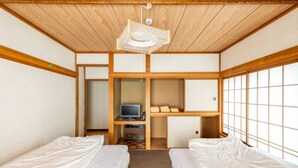 Hus – deluxe, flere soverom, røyk, ved fjell (Yuzawa Toyo)