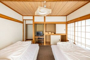 Yuzawa Toyo | 13 bedrooms, bed sheets