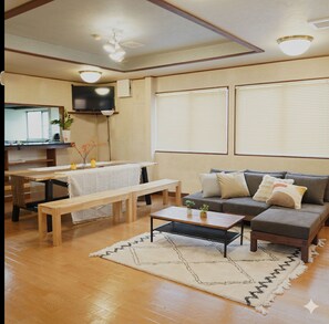 Deluxe huis, meerdere slaapkamers, niet-roken, uitzicht op gebergte (Yuzawa Toyo) | Dineerruimte