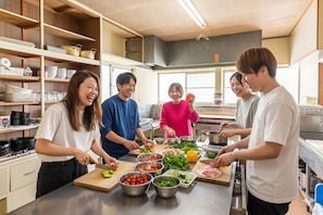 Private kitchen - 【Hotspring/Max28ppl】13BR｜Darts&Karaoke｜2 parkspots (Yuzawa)