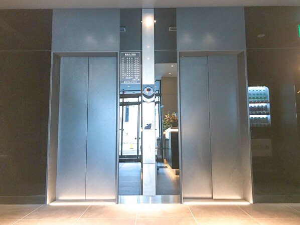 Elevator - HOTEL LiVEMAX SENDAI KOKUBUNCHO (Sendai)